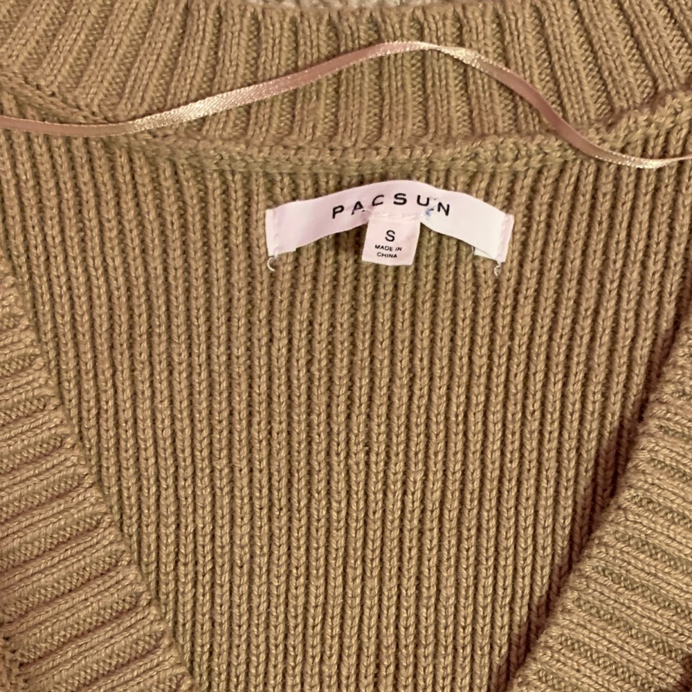 PacSun Women’s Pacific Sunwear Tan Knit Button Vest Small - Picture 5 of 10